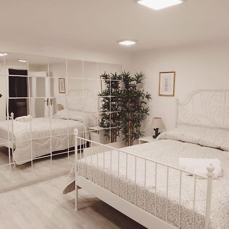 Ferienwohnung Interno25 Taranto Exterior foto