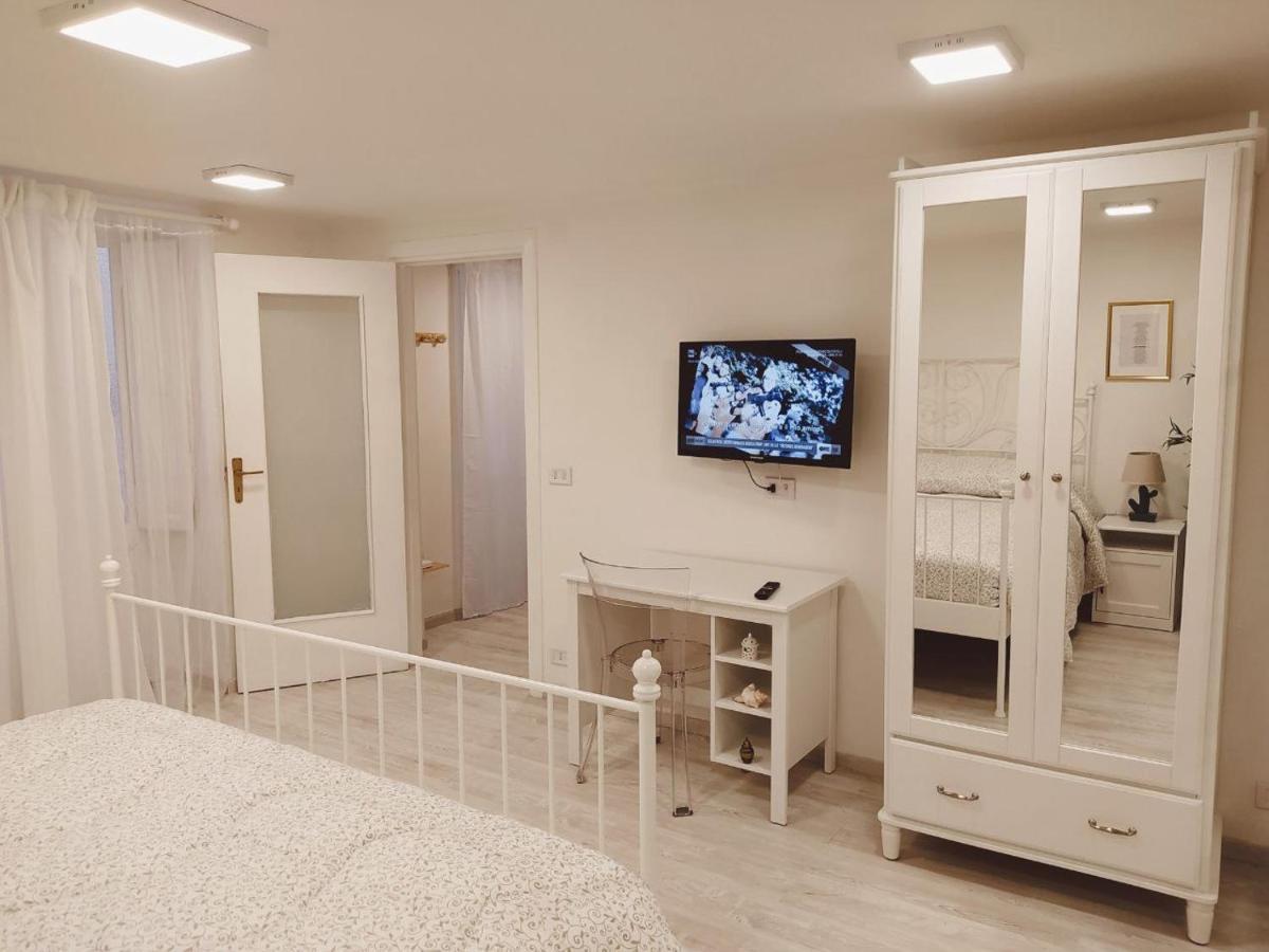 Ferienwohnung Interno25 Taranto Exterior foto